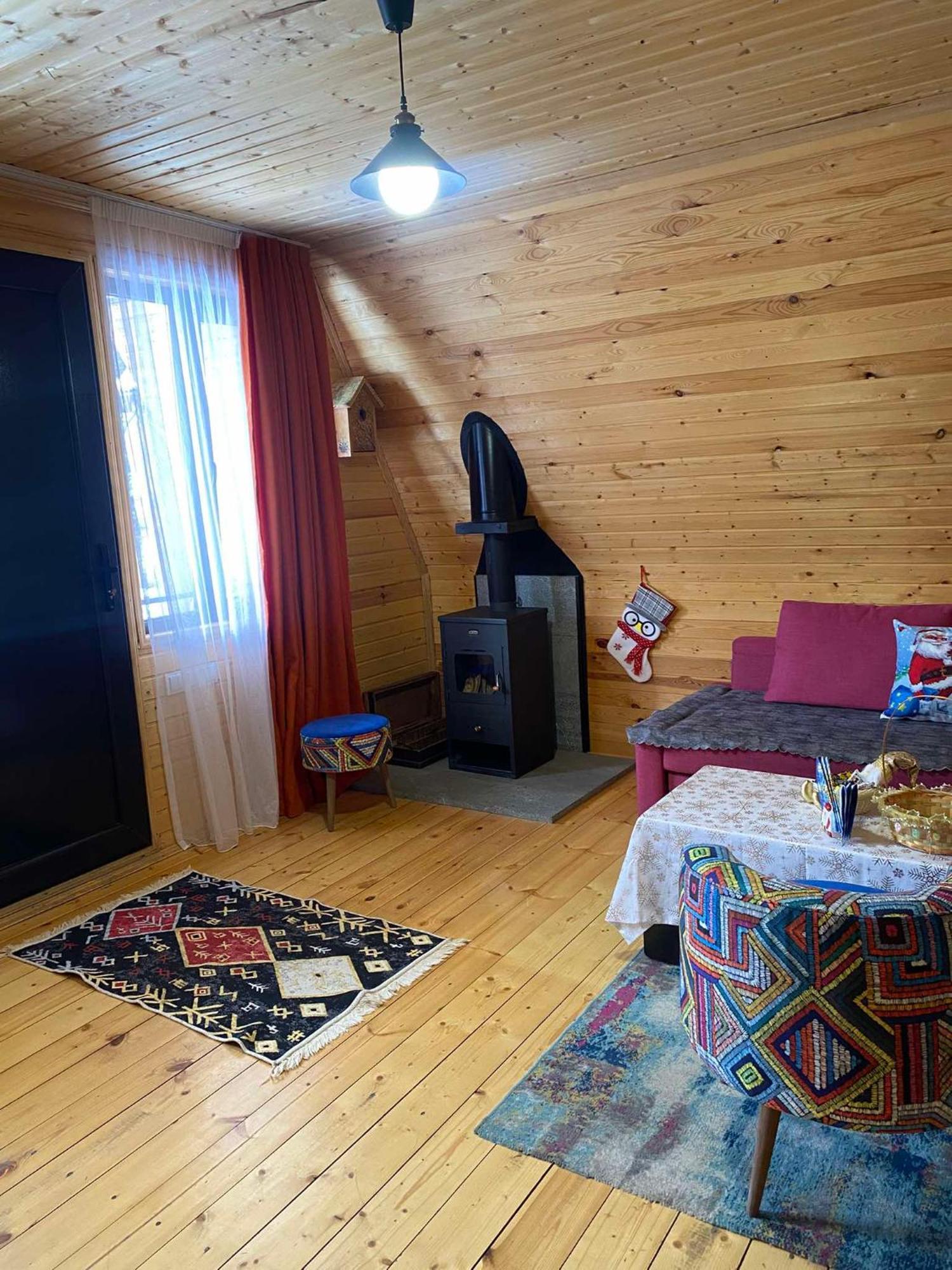 Cottage Mida Mestia Buitenkant foto